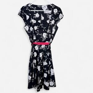 Hot Topic - Women's Baby Swing Fit N Flare - Size XL